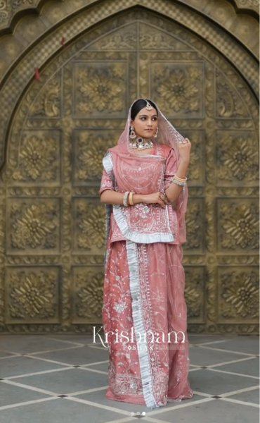 Floral Printed Silk Kurti Set Detail